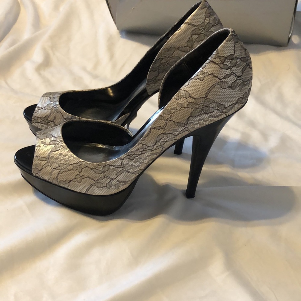 Silver heels printed design